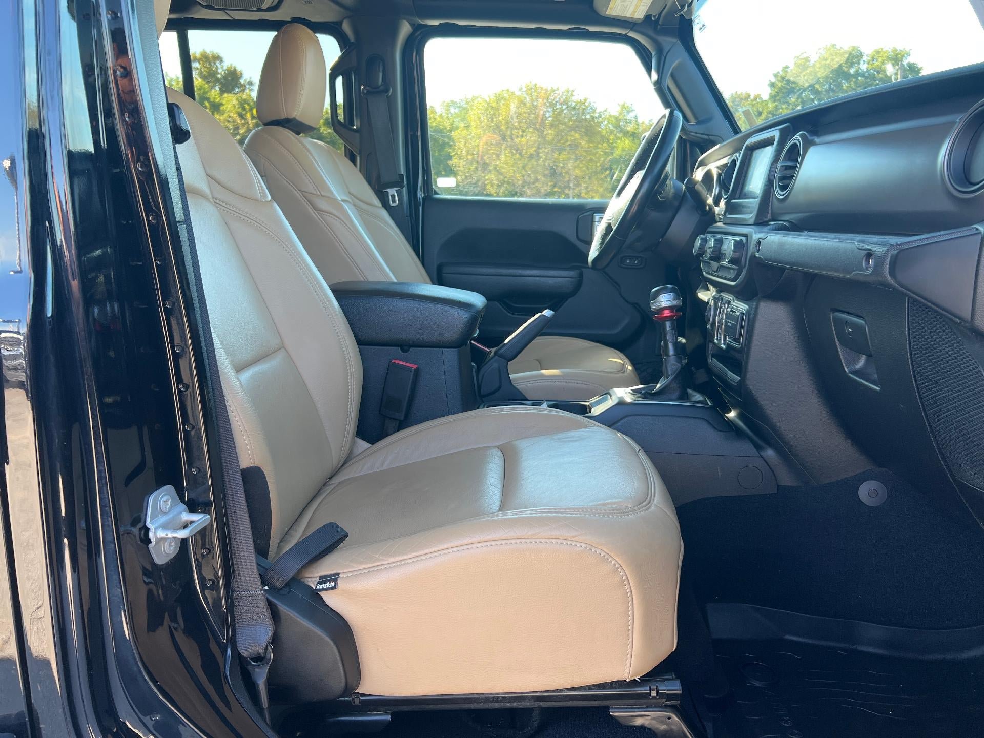 Used 2022 Jeep Gladiator Sport AWD/4WD image 9