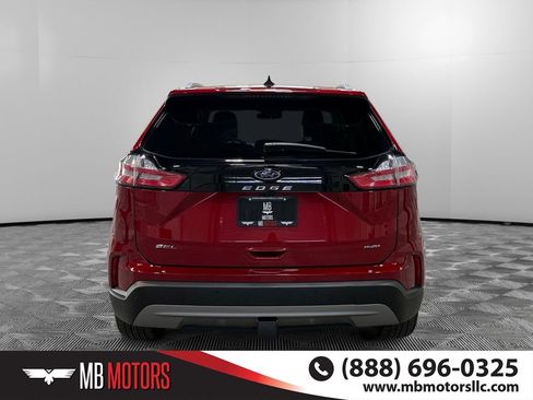 Used 2021 Ford Edge SEL w/ Convenience Package image 4