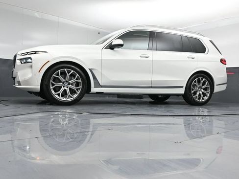 Used 2023 BMW X7 xDrive40i AWD/4WD image 41