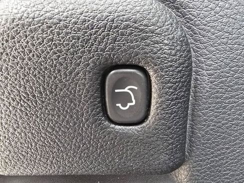 Used 2018 Jeep Grand Cherokee Laredo AWD/4WD image 35
