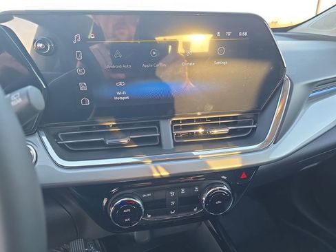New 2026 Chevrolet Trax LT w/ LT Convenience Package FWD image 20