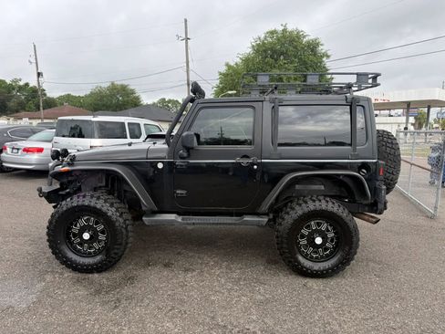 Used 2012 Jeep Wrangler Sport w/ Connectivity Group AWD/4WD image 7
