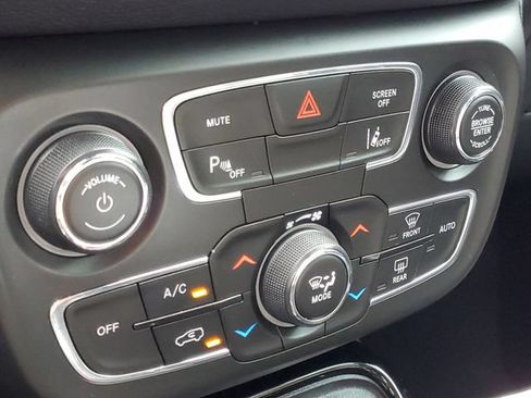 Used 2021 Jeep Compass Limited w/ Elite Interior Group AWD/4WD image 23