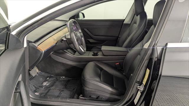 Used 2018 Tesla Model 3 Long Range RWD image 11