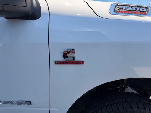 Used 2024 RAM 3500 Big Horn AWD/4WD image 12