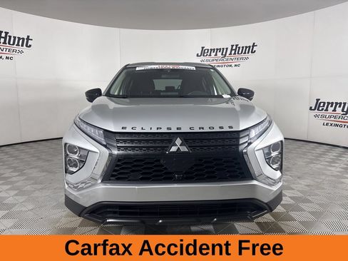 Used 2025 Mitsubishi Eclipse Cross LE AWD/4WD image 3