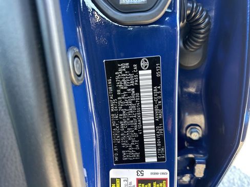 Used 2025 Toyota Camry SE image 34