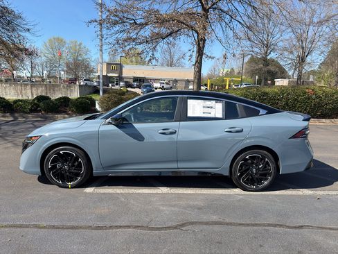 New 2026 Nissan Sentra SR w/ Floor Mat Package image 4