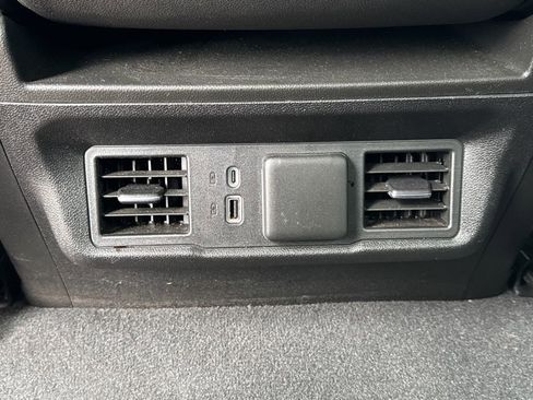 Used 2024 Chevrolet Silverado 2500 LTZ AWD/4WD image 32