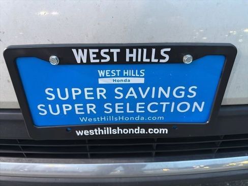 Used 2011 Toyota Highlander Limited w/ Tow Pkg image 7