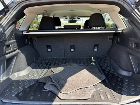 Used 2024 Subaru Outback Premium AWD/4WD image 11
