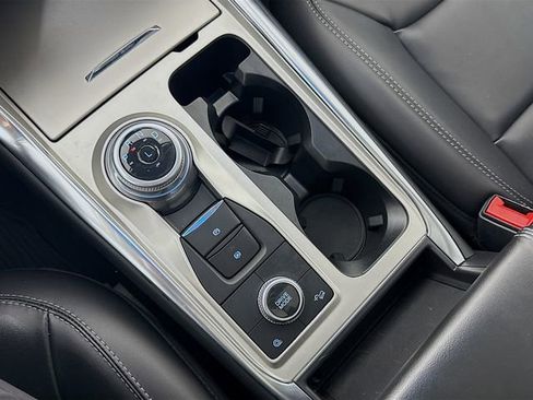 Used 2022 Ford Explorer XLT w/ Equipment Group 202A image 17