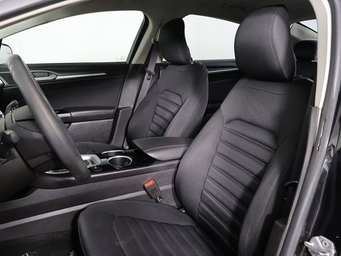 Used 2014 Ford Fusion SE image 20