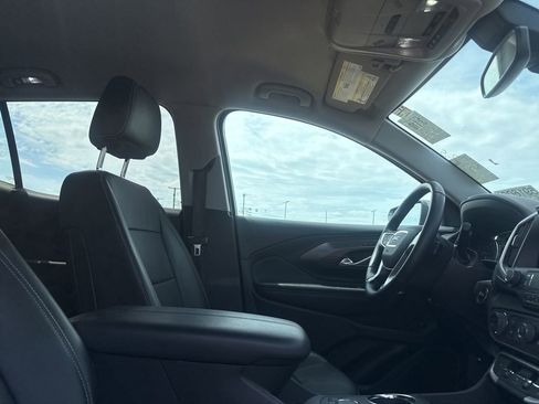 Used 2024 GMC Terrain SLT w/ Infotainment Package II AWD/4WD image 25