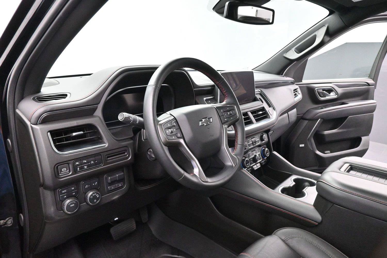 Used 2024 Chevrolet Tahoe RST w/ Luxury Package AWD/4WD image 19