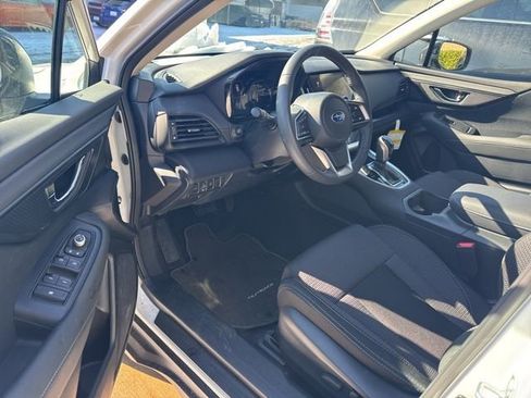 Used 2025 Subaru Outback Premium image 6