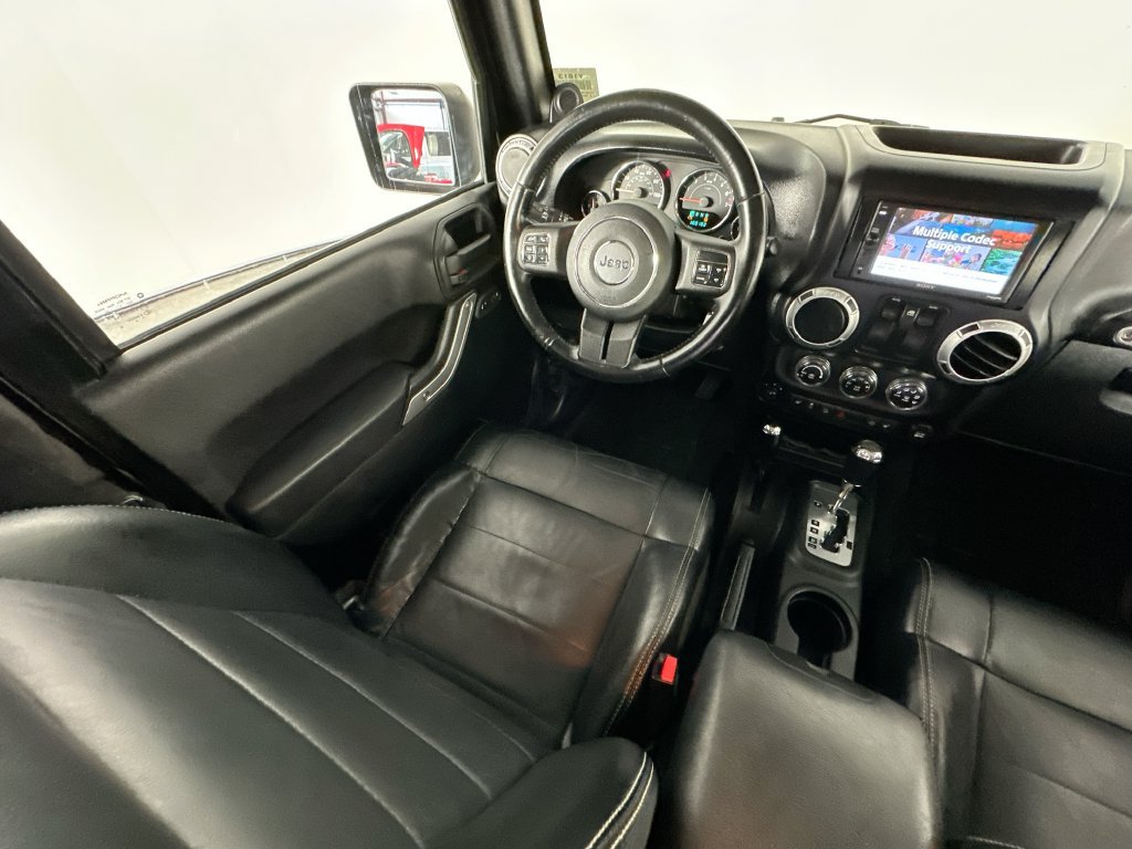 Used 2012 Jeep Wrangler Sahara w/ Connectivity Group AWD/4WD image 9