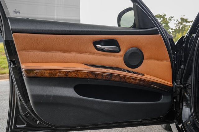 Used 2010 BMW 328i Sedan RWD image 36