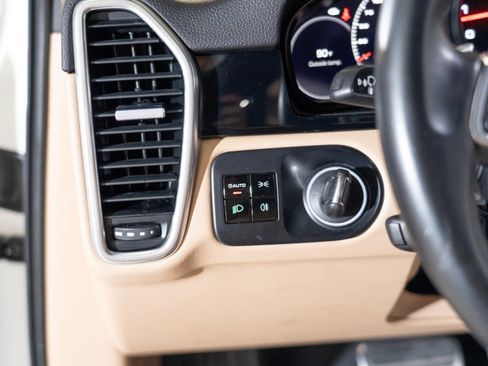 Certified 2021 Porsche Cayenne S AWD/4WD image 24