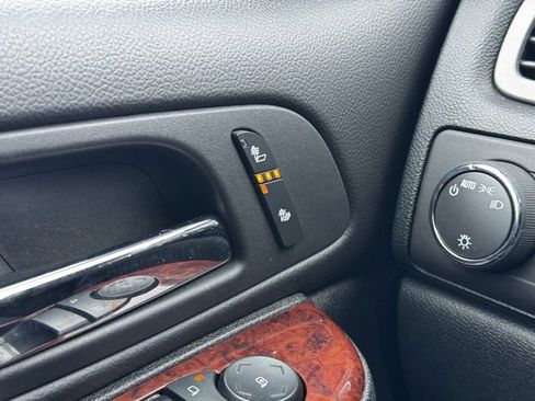 Used 2013 GMC Yukon XL SLT image 29