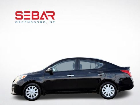 Used 2014 Nissan Versa SV FWD image 5