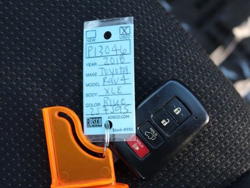 Used 2018 Toyota RAV4 XLE image 32