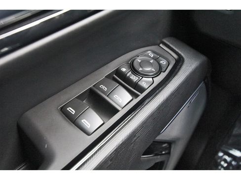 Used 2025 GMC Sierra 2500 AT4X AWD/4WD image 25