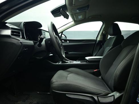 Used 2023 Kia K5 LXS image 15