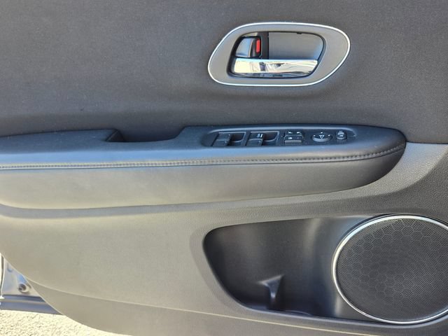 Used 2017 Honda HR-V EX image 27