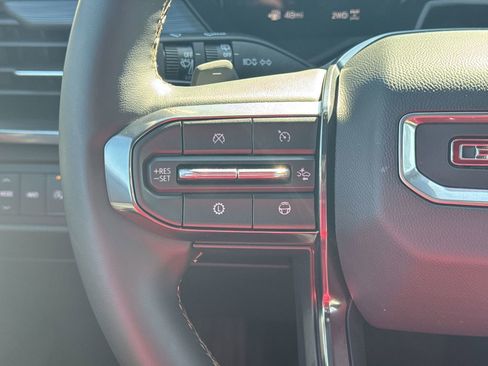 Used 2026 GMC Acadia AT4 w/ Super Cruise Package image 19