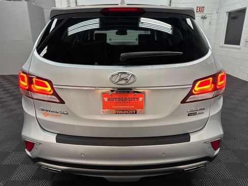 Used 2017 Hyundai Santa Fe Limited AWD/4WD image 9