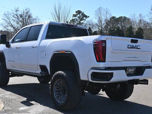 Used 2024 GMC Sierra 3500 Denali Ultimate image 8