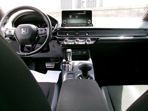 Used 2022 Honda Civic Sport image 13