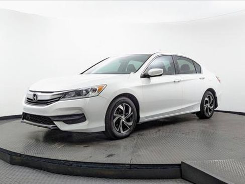 Used 2017 Honda Accord LX image 2