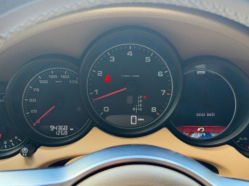 Used 2016 Porsche Cayenne image 13