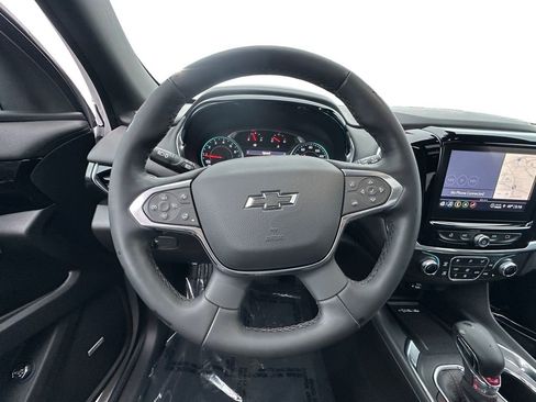 Used 2023 Chevrolet Traverse RS image 12