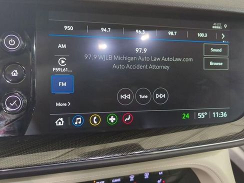 Used 2023 Buick Envision Preferred image 13