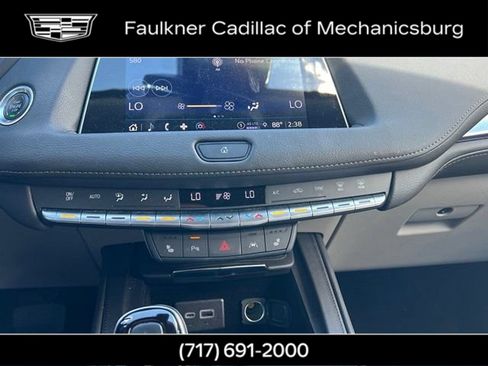 Used 2023 Cadillac XT4 Luxury w/ Cold Weather Package AWD/4WD image 21
