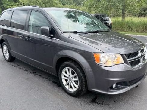 Used 2020 Dodge Grand Caravan SXT FWD image 4
