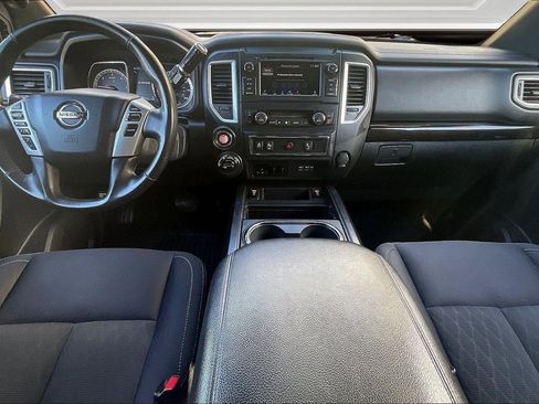Used 2019 Nissan Titan SV w/ SV Convenience Package image 15
