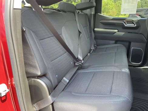 Used 2023 Chevrolet Silverado 1500 LT AWD/4WD image 32