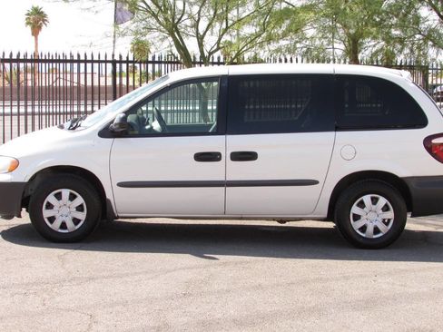 Used 2002 Dodge Caravan SE image 5