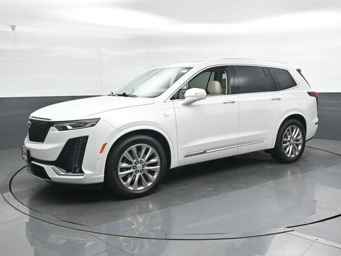 Used 2021 Cadillac XT6 Premium Luxury FWD image 7