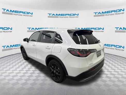 Used 2024 Honda HR-V Sport image 3