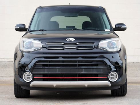 Used 2018 Kia Soul ! w/ Tech Package FWD image 6