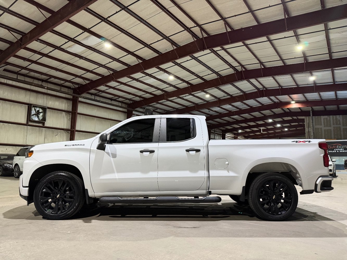 Used 2020 Chevrolet Silverado 1500 Custom w/ Custom Value Package AWD/4WD image 8
