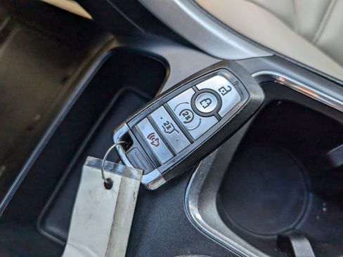 Used 2020 Ford Fusion SEL image 25