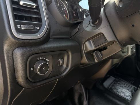 Used 2025 RAM 3500 Tradesman w/ Chrome Appearance Group AWD/4WD image 24