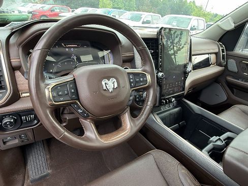 Used 2025 RAM 1500 Limited AWD/4WD image 27