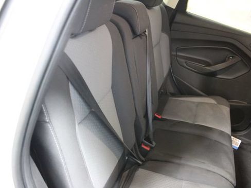 Used 2017 Ford Escape SE AWD/4WD image 9